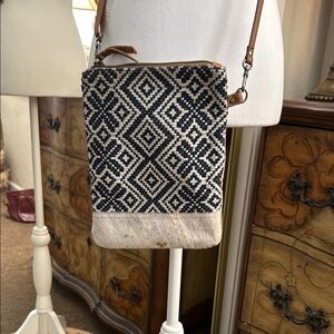 🎉SALE🎉White and Blue Crossbody Bag with Geometric Design and Cow Hide Bottom